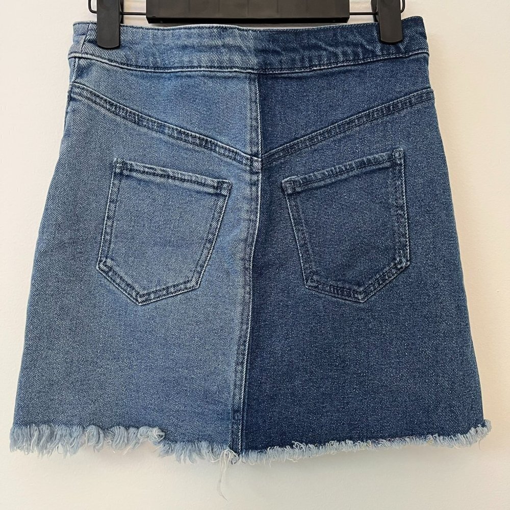 Two Tone Denim Mini Skirt Zipper Front Raw Hem - Size 00 - Picture 4 of 7